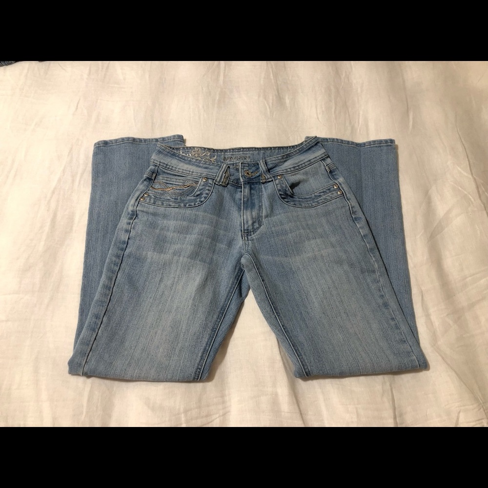 CLEARANCE Massini Medium Wash Bootcut Size 4 Jeans